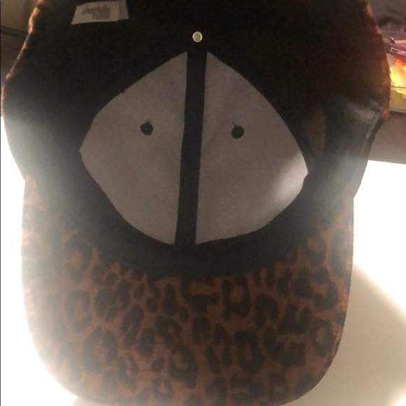 Cheetah print hat - Picture 4 of 4